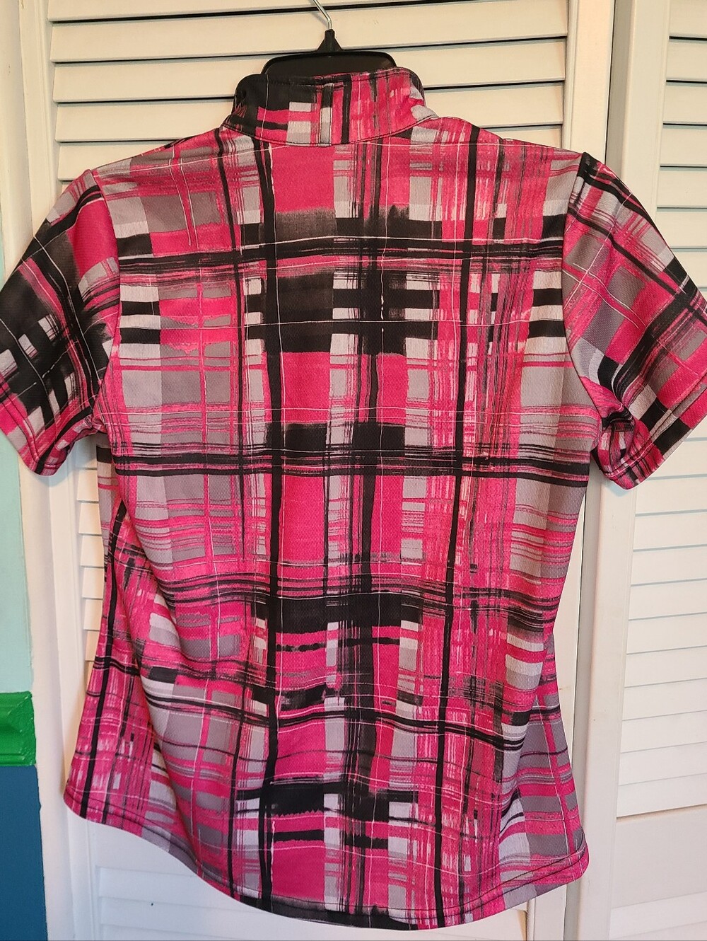4 Kerrits Horsebackriding Shirts - Picture 10 of 13